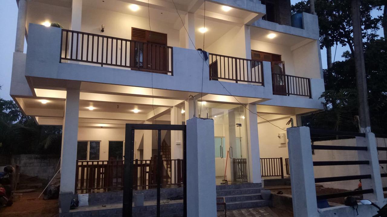 Himawari Beach Villa Matara Buitenkant foto