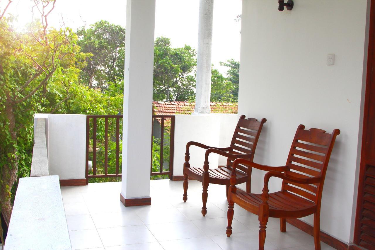 Himawari Beach Villa Matara Buitenkant foto