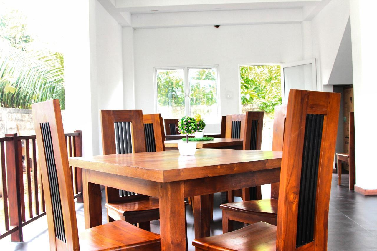 Himawari Beach Villa Matara Buitenkant foto