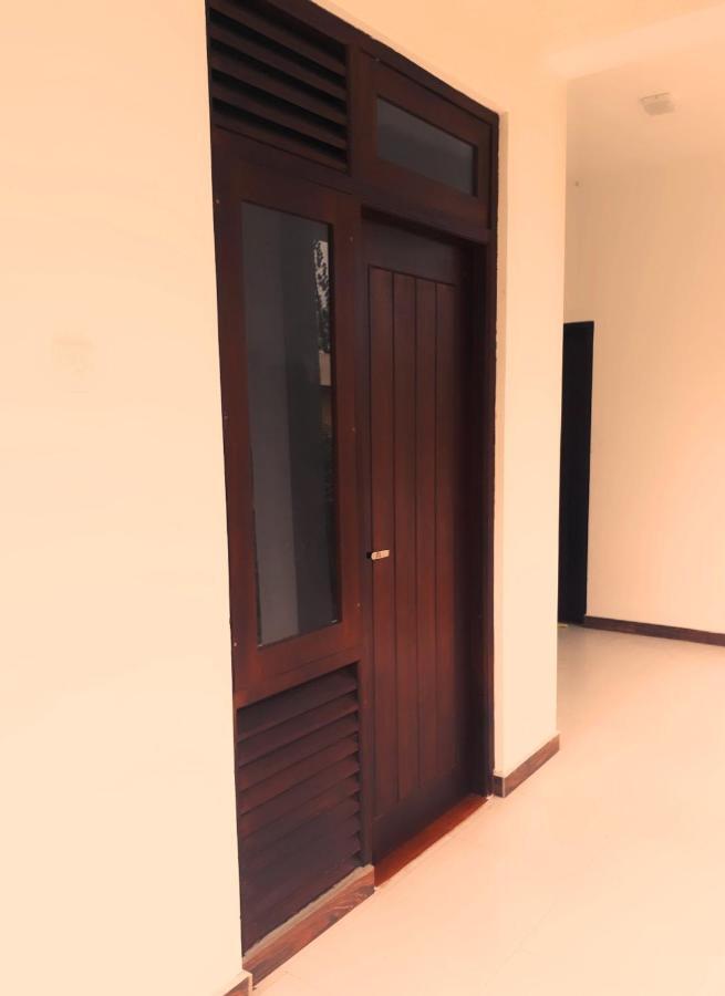 Himawari Beach Villa Matara Buitenkant foto